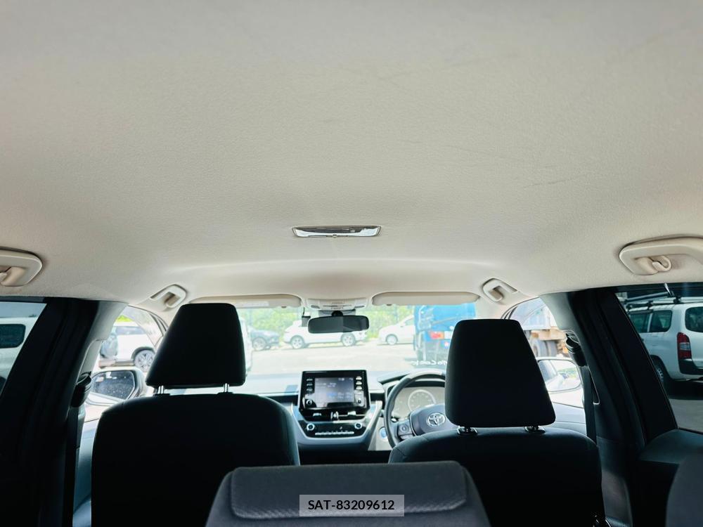 Toyota COROLLA TOURING 2021-04 6670928-23