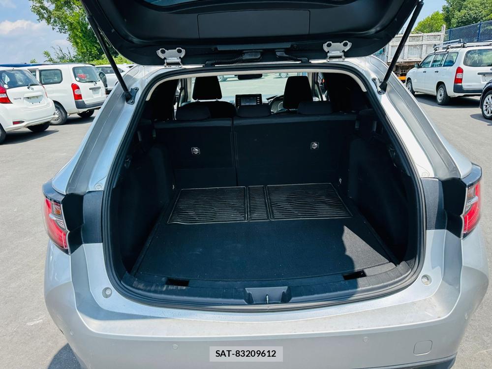 Toyota COROLLA TOURING 2021-04 6670928-24