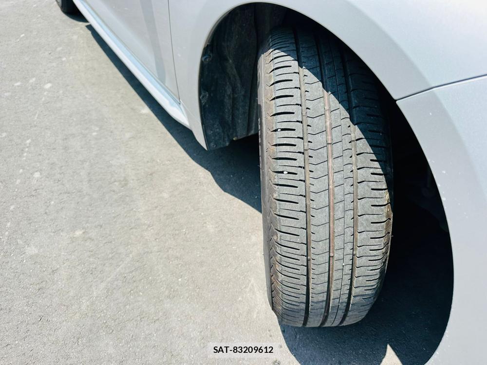 Toyota COROLLA TOURING 2021-04 6670928-31