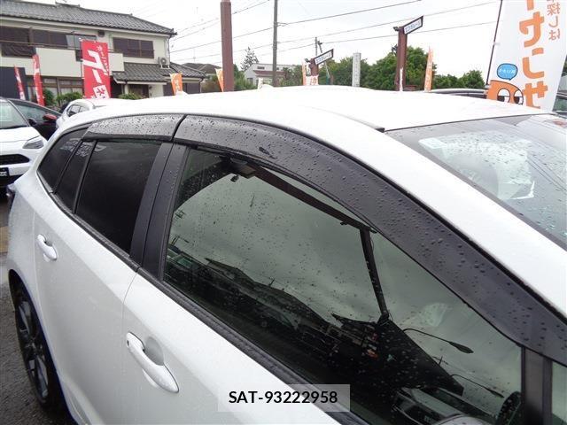 Toyota COROLLA TOURING 2023-12 7058010-9