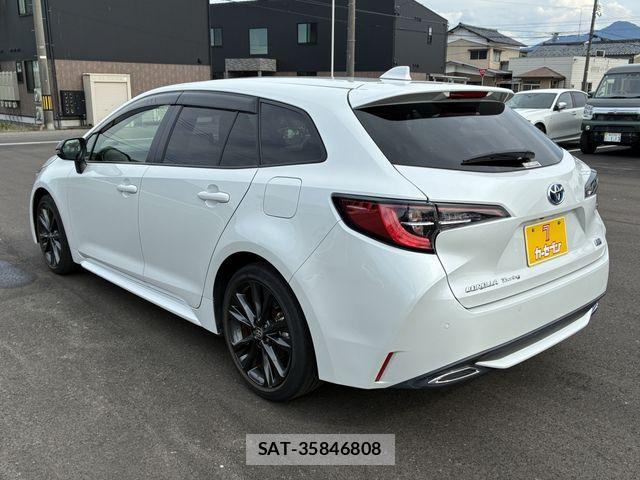 Toyota COROLLA TOURING 2021-08 7615726-9