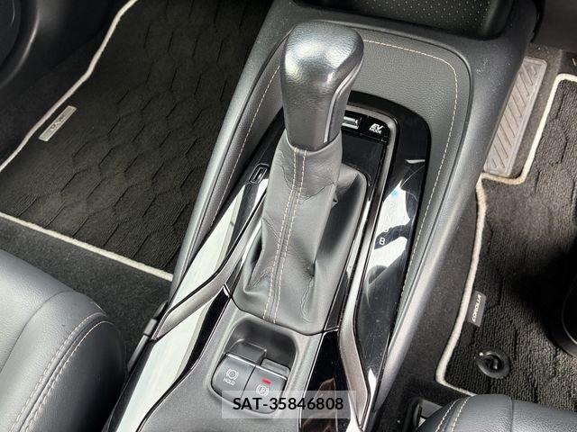 Toyota COROLLA TOURING 2021-08 7615726-27