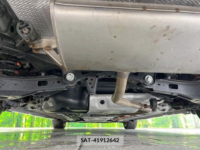 Toyota COROLLA TOURING 2023-04 7615715-18