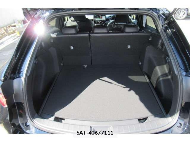 Toyota COROLLA TOURING 2026-03 7722096-17