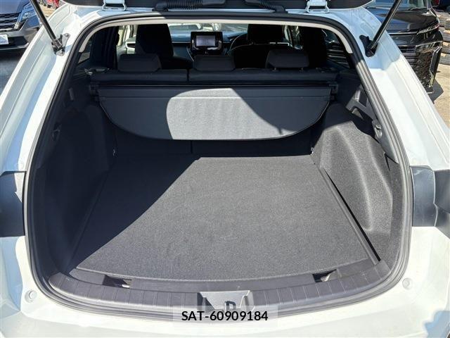 Toyota COROLLA TOURING 2024-11 8206977-6
