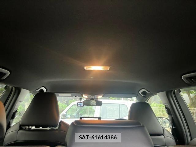 Toyota COROLLA TOURING 2019-10 8229360-18