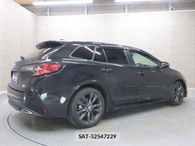 Toyota COROLLA TOURING 2021-04 8244881-1
