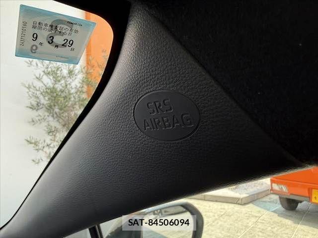 Toyota COROLLA TOURING 2020-03 8335300-23
