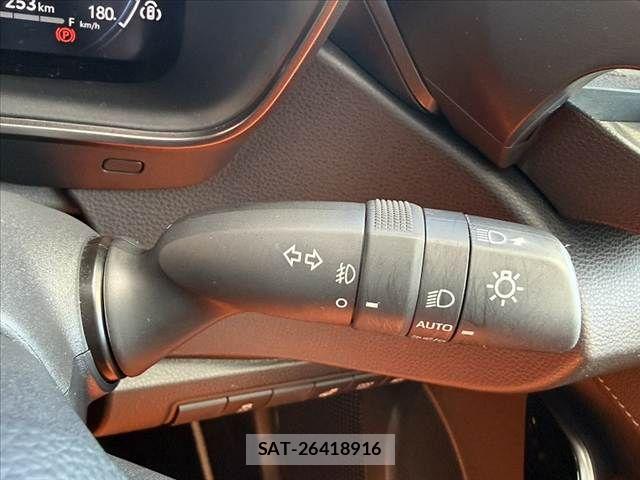 Toyota COROLLA TOURING 2023-08 8626237-26
