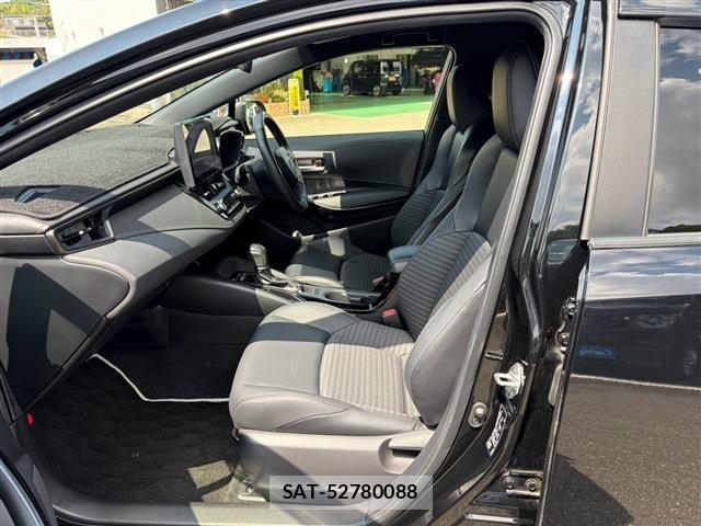 Toyota COROLLA TOURING 2023-02 8665979-11