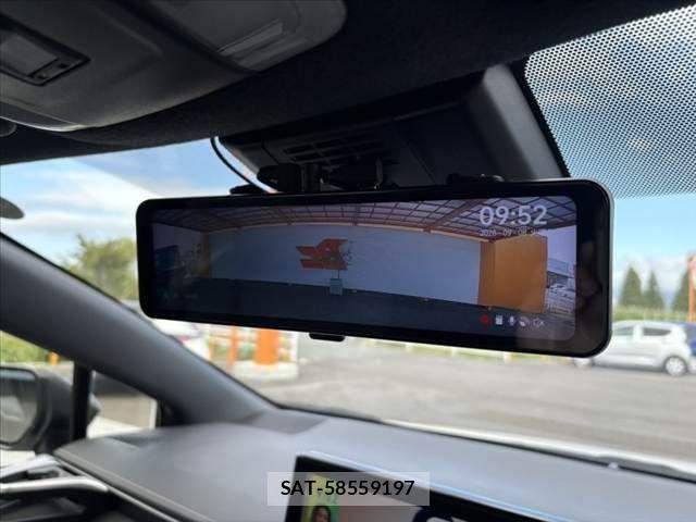 Toyota COROLLA TOURING 2024-11 8779824-6