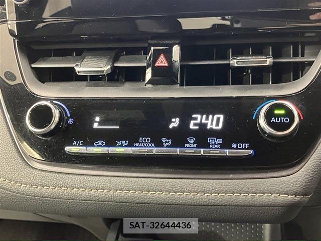 Toyota COROLLA TOURING 2021-08 8795569-15