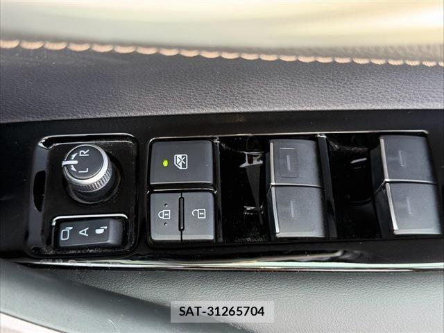Toyota COROLLA TOURING 2025-05 8870682-27