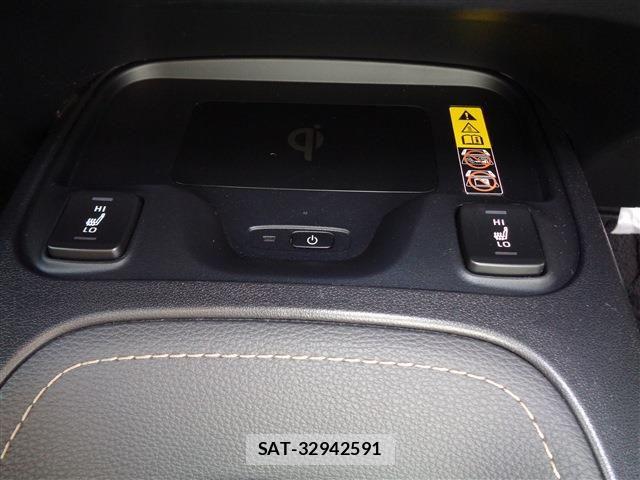 Toyota COROLLA TOURING 2023-08 8883447-24