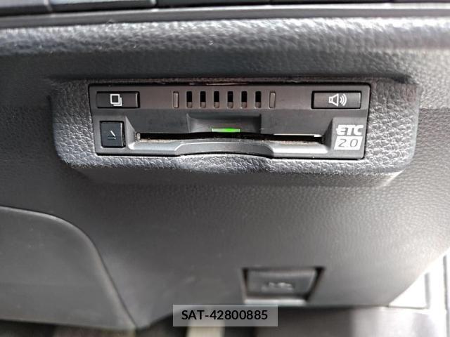 Toyota COROLLA TOURING 2020-02 5863280-18