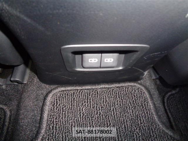 Toyota COROLLA TOURING 2023-03 6010472-13