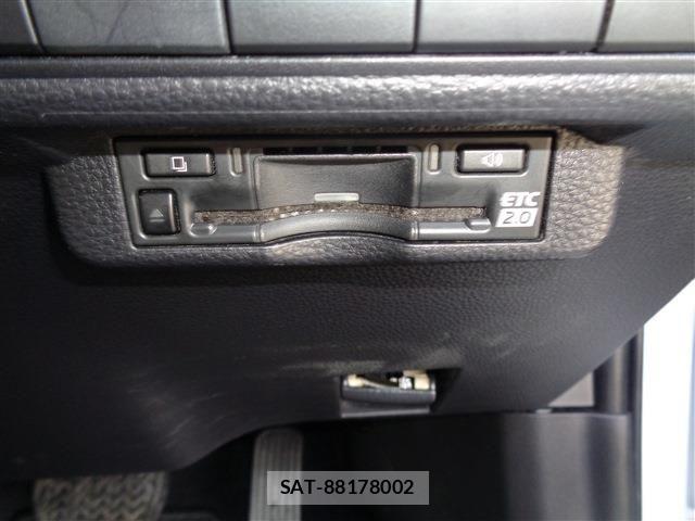 Toyota COROLLA TOURING 2023-03 6010472-27