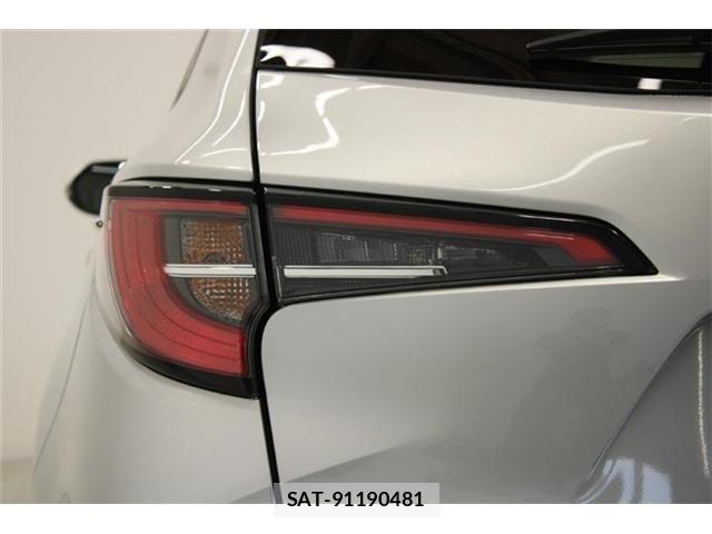 Toyota COROLLA TOURING 2023-04 6903587-18