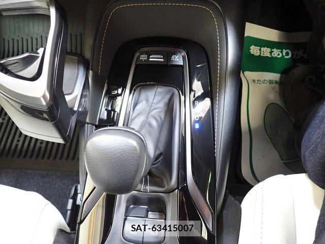 Toyota COROLLA TOURING 2024-03 7216466-18