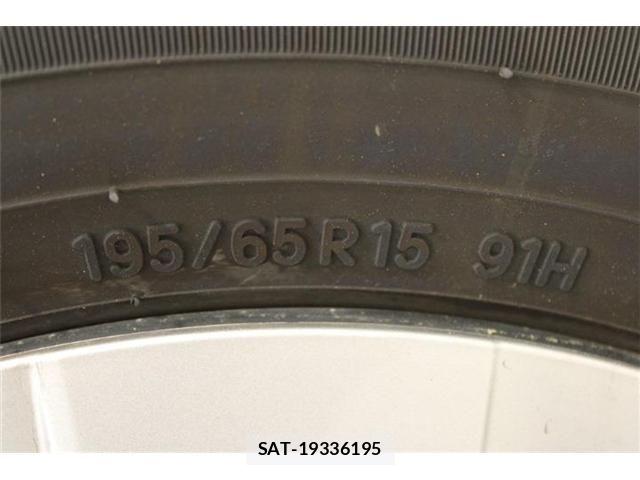 Toyota COROLLA TOURING 2023-07 7250237-26