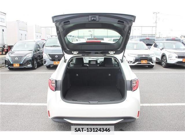 Toyota COROLLA TOURING 2020-06 7783701-26