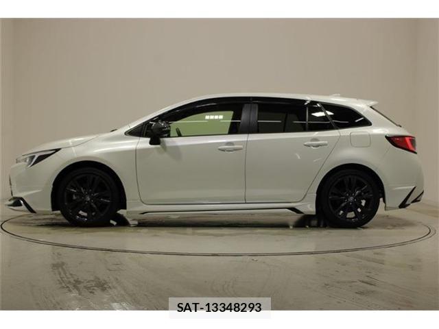 Toyota COROLLA TOURING 2024-07 8206978-8