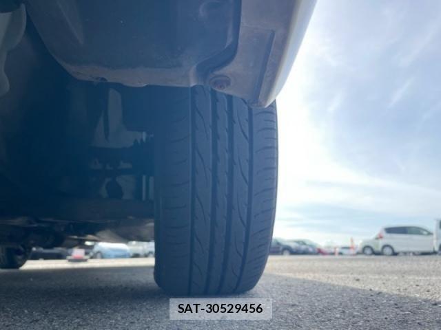 Toyota CORONA PREMIO 1999-04 8354194-17