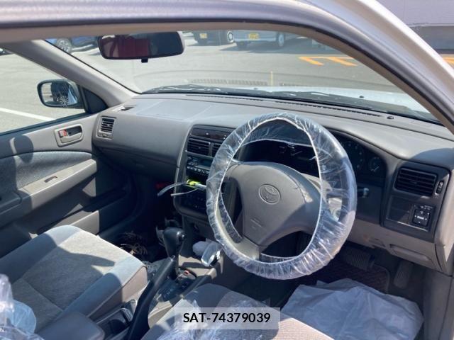 Toyota CORONA PREMIO 1999-07 8411756-9