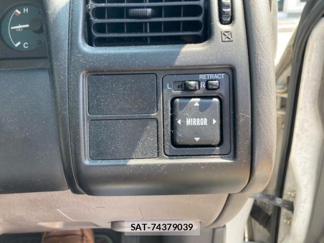 Toyota CORONA PREMIO 1999-07 8411756-15