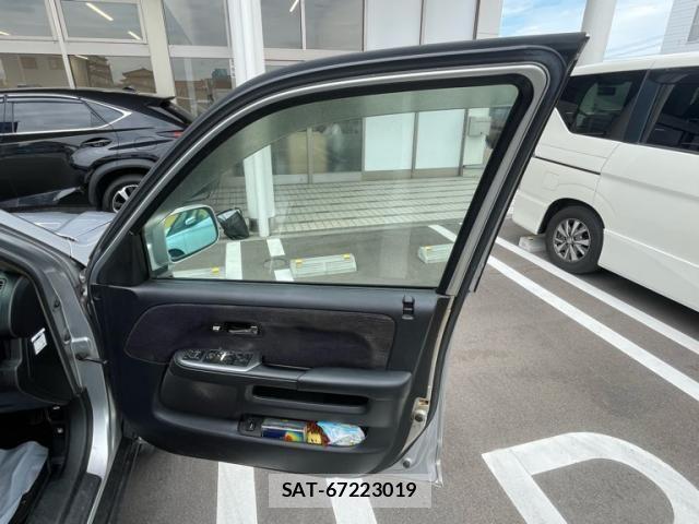 Honda CR-V 2006-05 8229442-17