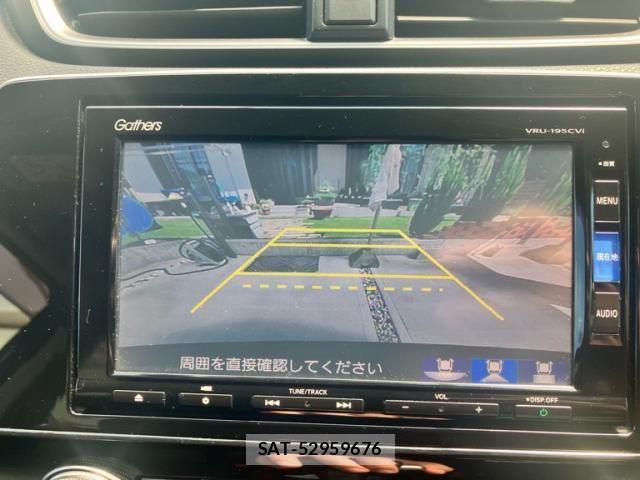 Honda CR-V 2018-10 8229439-18