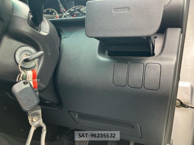 Honda CR-V 2002-01 8229440-18