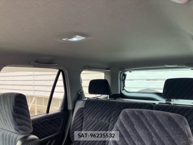 Honda CR-V 2002-01 8229440-23