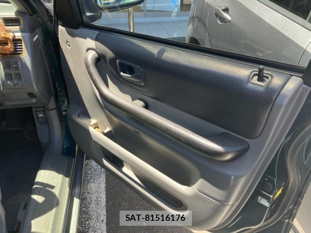 Honda CR-V 1996-03 8658593-11