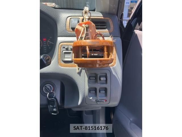 Honda CR-V 1996-03 8658593-16