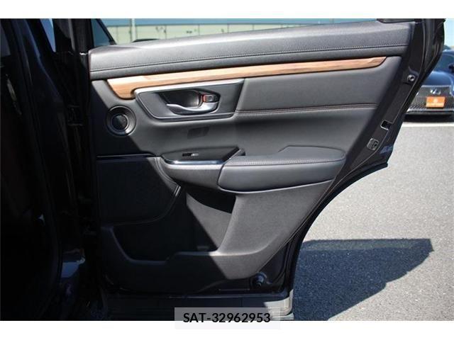 Honda CR-V HYBRID 2018-01 4240241-23