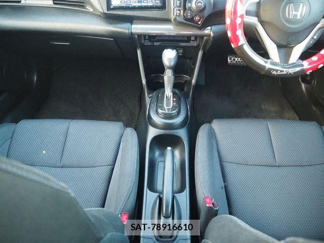 Honda CR-Z 2012-07 1227587-19