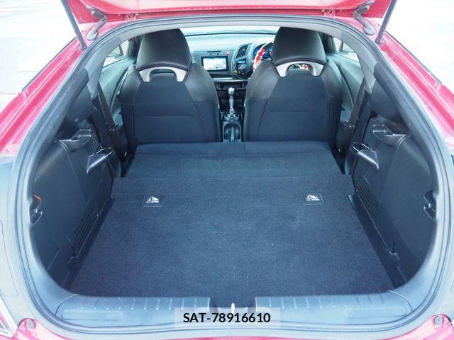 Honda CR-Z 2012-07 1227587-25