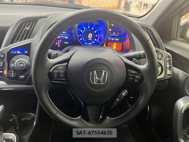 Honda CR-Z 2016-08 1281051-13