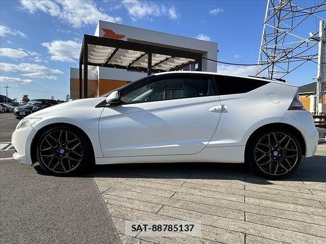 Honda CR-Z 2010-04 3356435-10