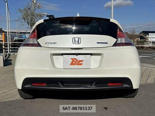 Honda CR-Z 2010-04 3356435-13