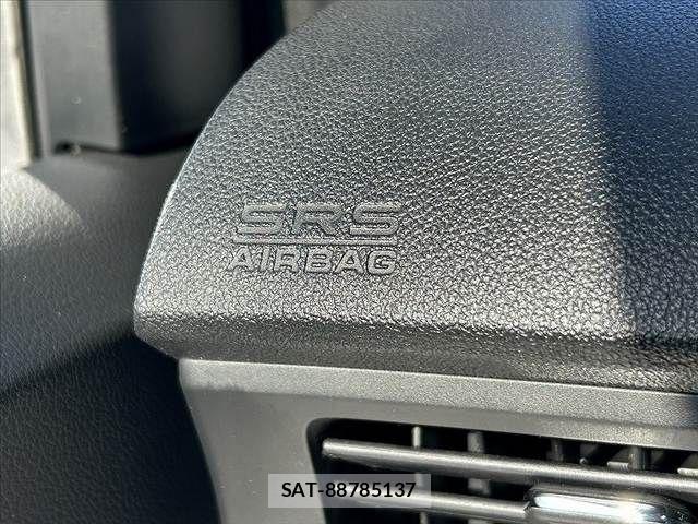 Honda CR-Z 2010-04 3356435-26