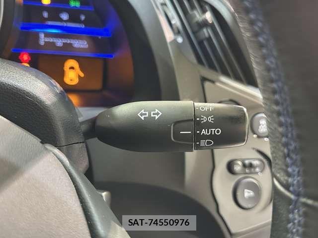 Honda CR-Z 2012-07 3356434-11