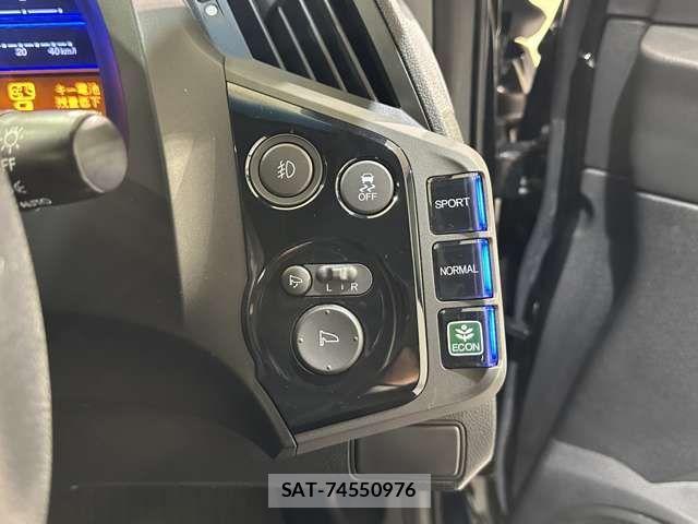 Honda CR-Z 2012-07 3356434-14