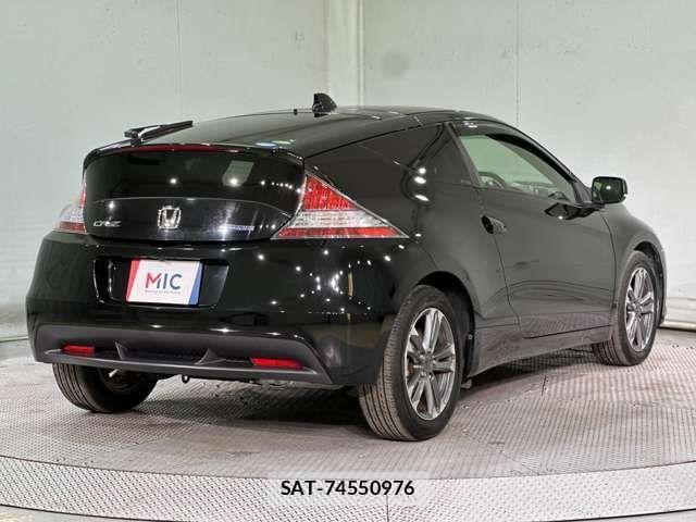 Honda CR-Z 2012-07 3356434-4