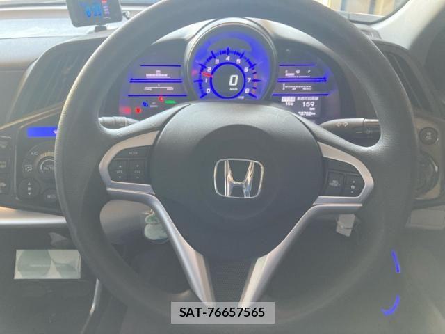 Honda CR-Z 2010-05 3767031-12