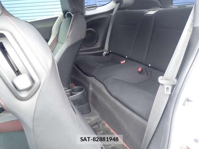 Honda CR-Z 2012-10 4108900-8