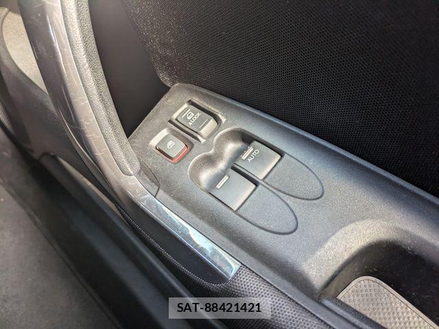Honda CR-Z 2012-03 4175059-28