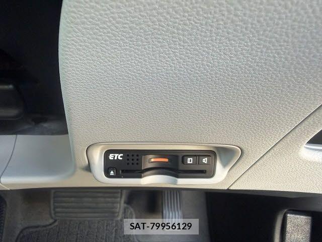 Honda CR-Z 2010-06 4322228-17