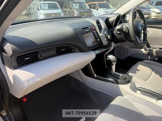 Honda CR-Z 2010-06 4322228-7